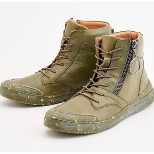 NWOT Sheridan Mia Leather Side-Zip Ankle Boots - Alba